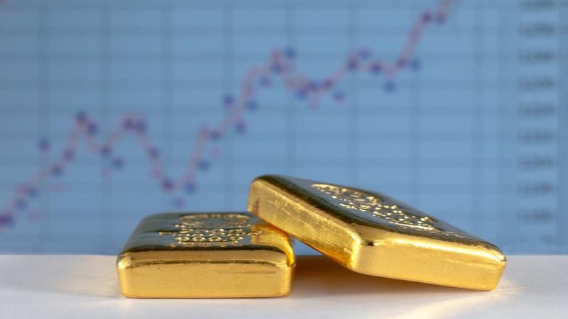أسعار الذهب عالميا تُحلق لمستوى قياسي جديد