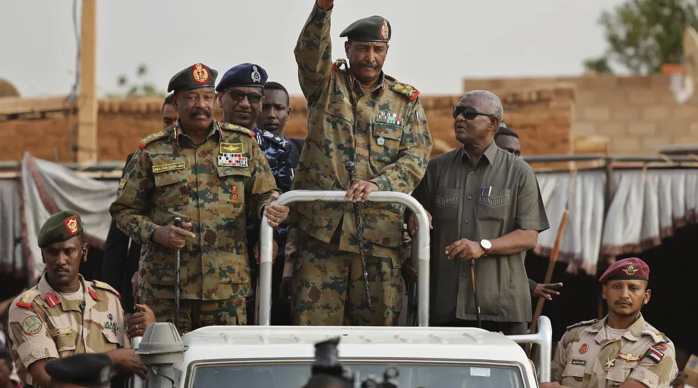 الجيش السوداني يواصل تقدمه في الخرطوم: سيطرة على مواقع استراتيجية وتراجع للدعم السريع