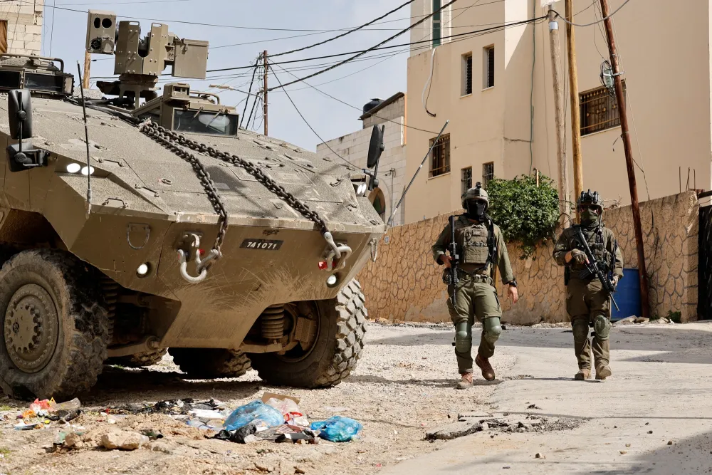 الخارجية الفلسطينية تدين اعتداءات الاحتلال على المسيحيين ومنع سفير الفاتيكان من دخول كنيسة القيامة