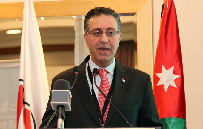 وزير الصناعة يؤكد أهمية قطاع المواد الغذائية وارتباطه بالأمن الوطني