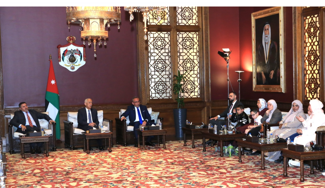 العيسوي: الرعاية الهاشمية ترجمة لتوجيهات الملك بتوفير الصحة والكرامة لكل أردني