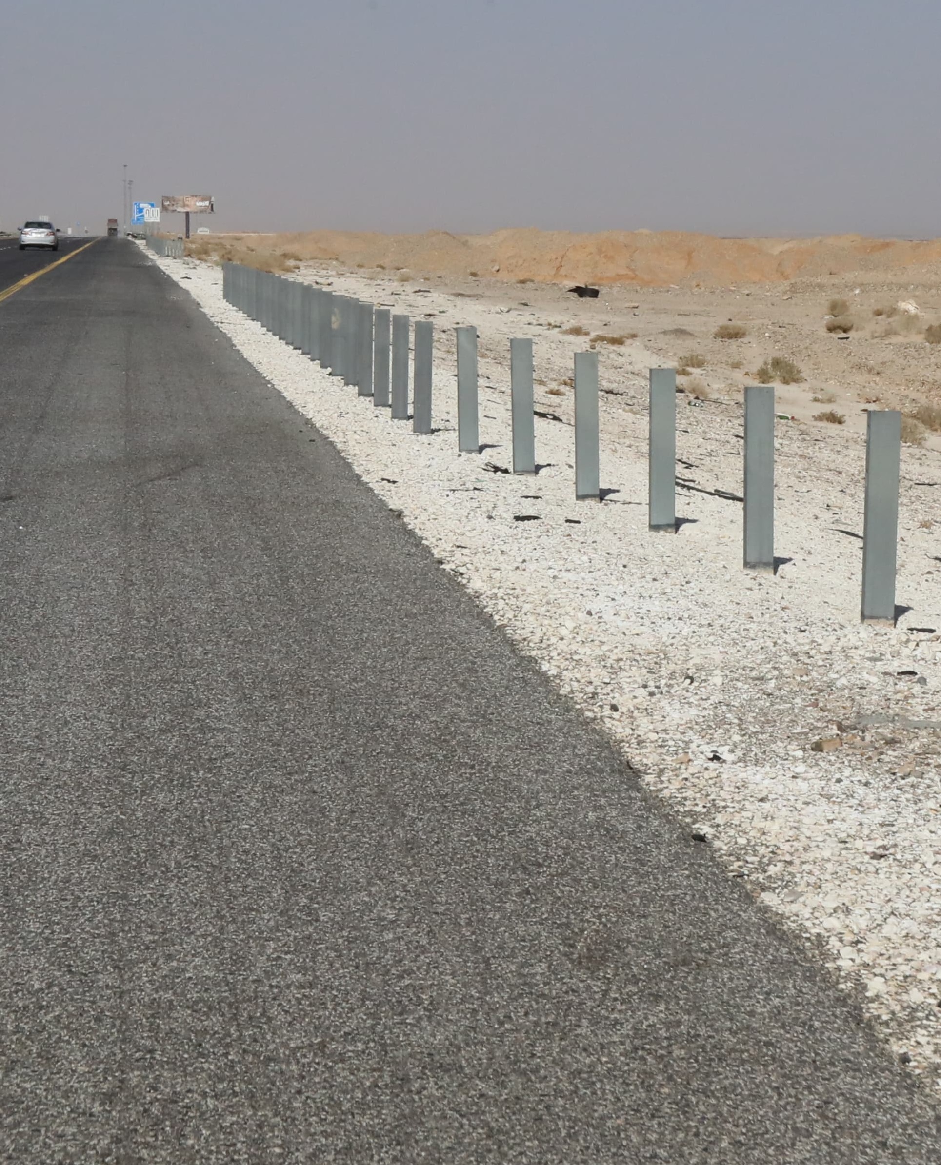 وزير الاشغال: العبث بعناصر السلامة المرورية خطر متفاقم يهدد الأرواح ويستنزف الموارد