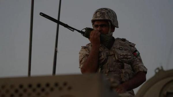 الجيش: ضبط شخص حاول اجتياز الحدود الشمالية بطريقة غير مشروعة