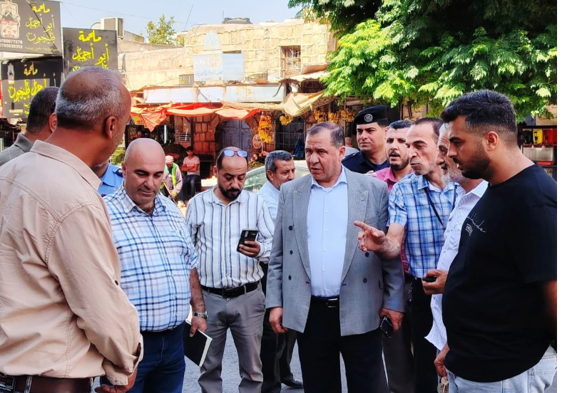 جرش .. بني ياسين يتفقد الوسط التجاري ويرصد أبرز المخالفات