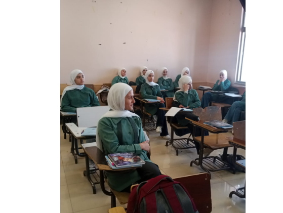 محاضره عن ضربة الشمس في مدرسة باب عمان الثانويه المختلطه