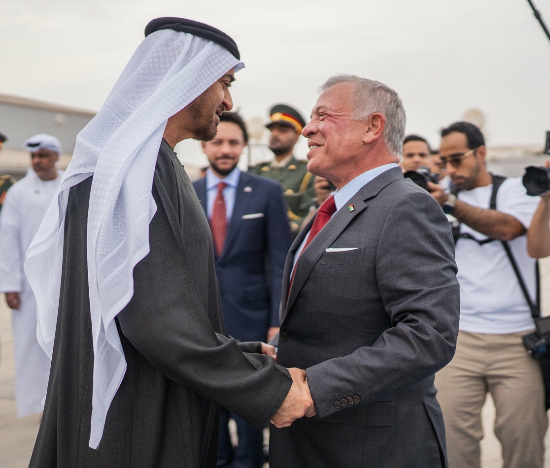 الملك ومحمد بن زايد: لا مساس بسيادة دول المنطقة