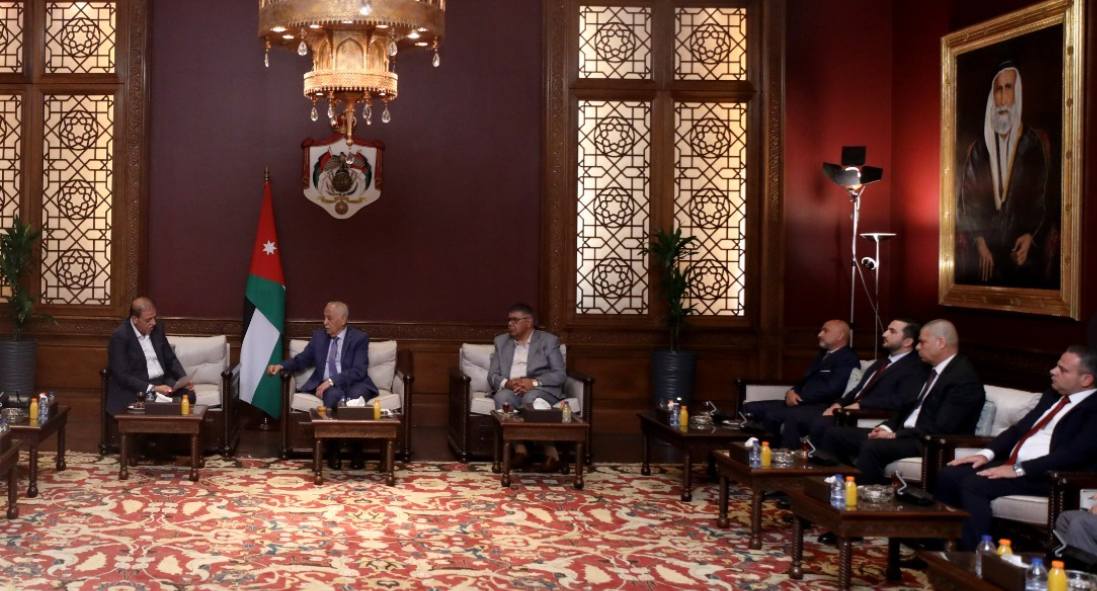العيسوي يلتقي وفدا من قطاع الصناعات الغذائية