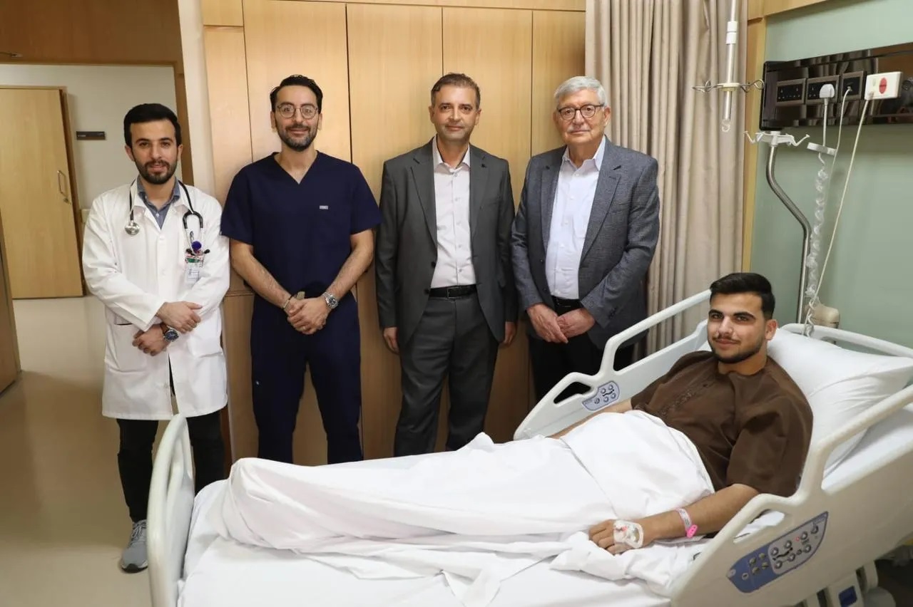 فريق طبي أردني ينقذ شاباً فلسطينيا تعرض لإصابة قاتلة من مستوطنين