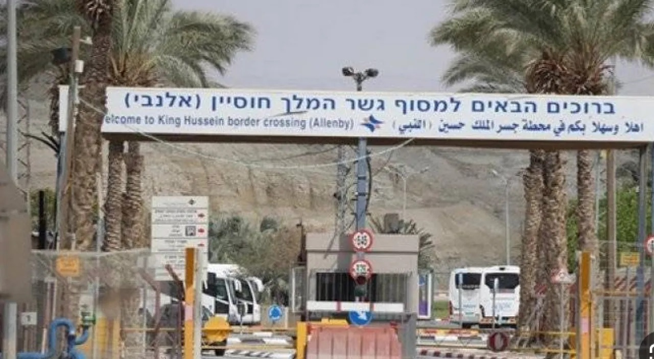 الإحتلال يغلق معبر الكرامة عقب الهجوم المسلح