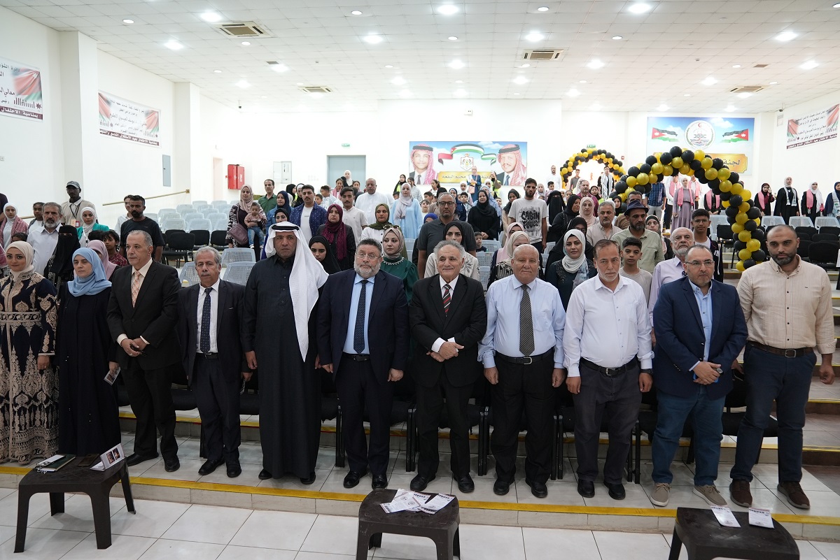 حفل تكريم مهيب في مخيم البقعة لأوائل الناجحين من المخيمات الفلسطينية (صور)