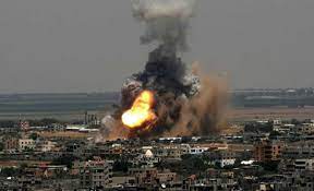 طائرات الإحتلال الصهيوني تقصف موقعين شرق غزة
