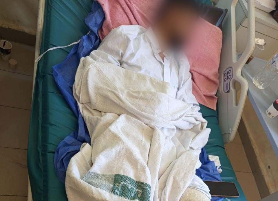 إصابة شاب بجروح خطيرة بعد هجوم قطيع كلاب ضالة